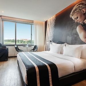 Kamer met een King Size Bed